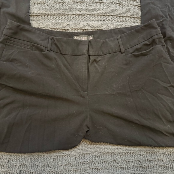 New York & Company Women's Black Dress Pants (Size 20) - Picture 3 of 8